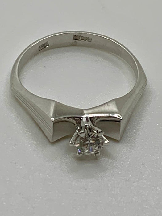 Bague 53 bague solitaire vintage diamant 0.18ct 58 Facettes