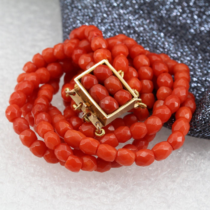 Bracelet Bracelet ancien perles de corail facettées 58 Facettes 20-534