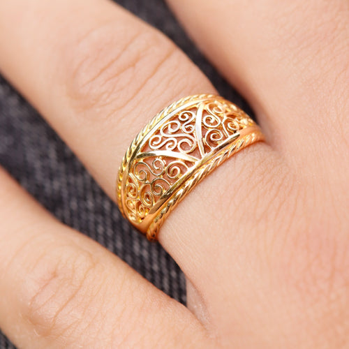 Bague Bague or jaune ciselée et ajourée 58 Facettes 20173