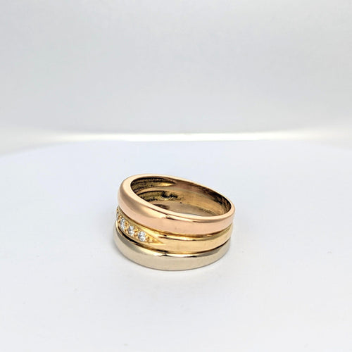 Bague Bague en or jaune et diamants 58 Facettes 18705