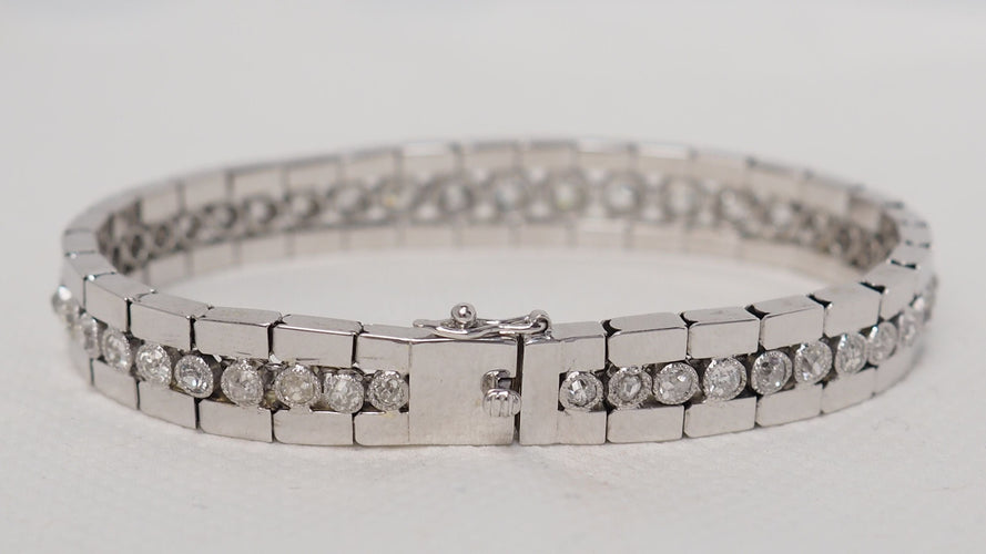 Bracelet 17cm Bracelet rivière ancien en or blanc et diamants 58 Facettes 32319