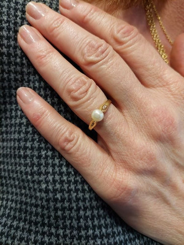 Bague 57 BAGUE PERLE ET DIAMANTS 58 Facettes 074711