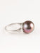 Ring 49 White gold ring and gray pearl 58 Facettes