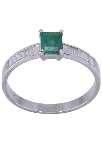 Bague 56 BAGUE ÉMERAUDE ET DIAMANTS 58 Facettes 074111