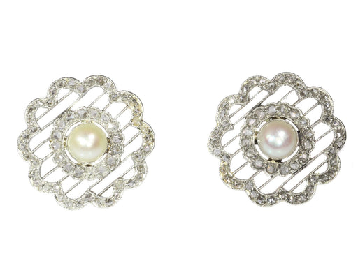 Boucles d'oreilles Boucles d'oreilles en platine, diamant et perle 58 Facettes 19154-0094