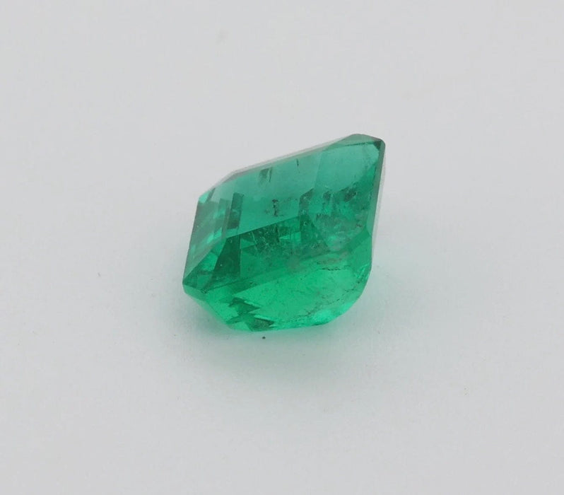 Gemstone Emeraude 1.55cts du Brésil 58 Facettes 182