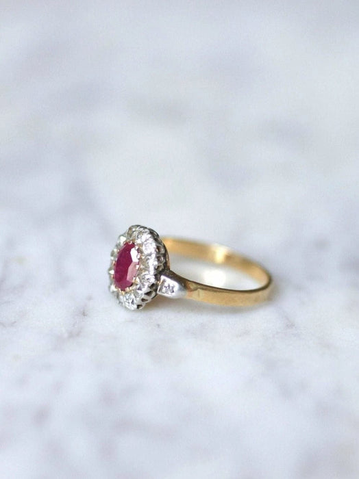 Bague de fiançailles rubis entourage diamants 58 Facettes