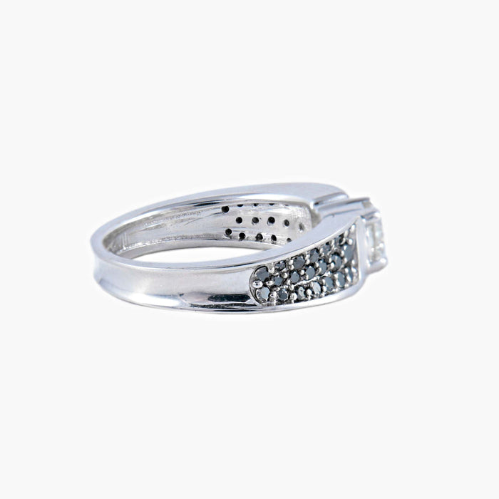 Bague 53 Bague Solitaire Diamants blanc et noirs 58 Facettes