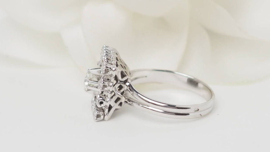 Bague 54 Bague entourage en or blanc et diamants 58 Facettes 32575