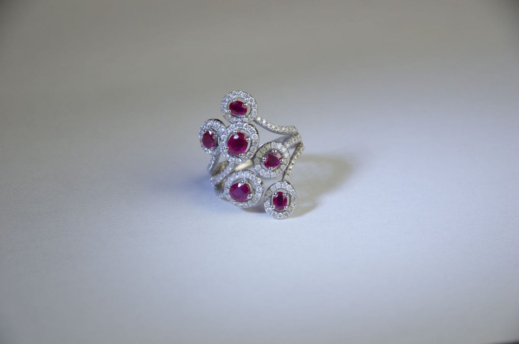 Bague Bague Rubis 180 diamants 58 Facettes