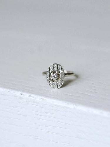 Bague Bague de fiançailles ovale Art Deco platine or blanc et diamants 58 Facettes