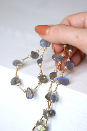Collier Collier vintage pampilles labradorites, or et perles 58 Facettes