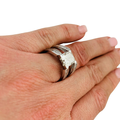 Bague 52 Bague or blanc, diamants coussin 2,01 carats. 58 Facettes 31230