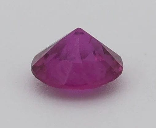 Gemstone Rubis 0.35cts non chauffé non traité SANG DE PIGEON venant de Birmanie 58 Facettes 48