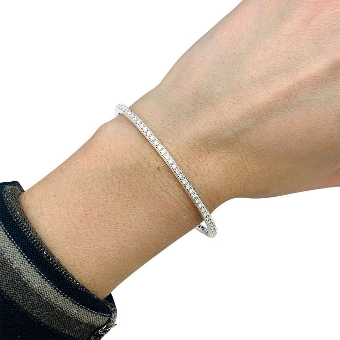 Bracelet Bracelet en or blanc entièrement serti de diamants. 58 Facettes 31043