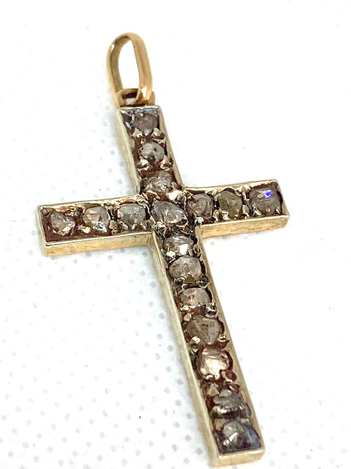 Pendentif Croix chrétienne en diamants 58 Facettes