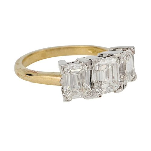Bague 55 Bague trilogie diamants, or et platine. 58 Facettes 31554