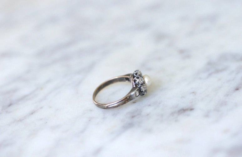 Bague Bague marguerite diamants et perle 58 Facettes
