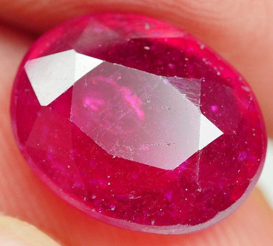 Gemstone Rubis 3,25cts 58 Facettes 360