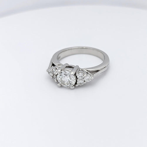 Bague Bague en or blanc et diamants 58 Facettes 25111