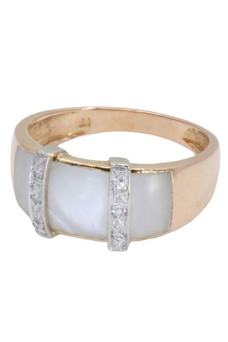 Bague BAGUE MODERNE NACRE ET DIAMANTS 58 Facettes 060511