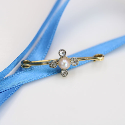 Broche Broche barrette perle fines et diamants taillés en rose 58 Facettes 22-341