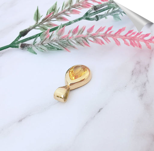 Pendentif Pendentif en or jaune, citrine en poire 58 Facettes AA 1554