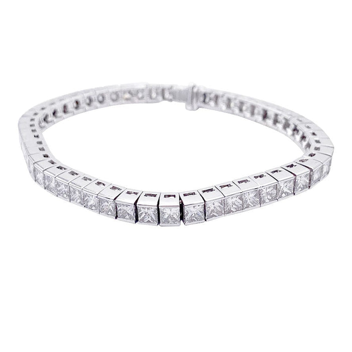 Bracelet Bracelet ligne or blanc et diamants taille princesse. 58 Facettes 32893