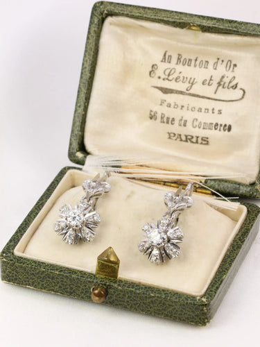 Boucles d'oreilles Paire de dormeuses vintage or et diamants 58 Facettes J91