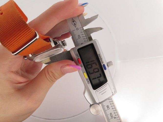 Montre vintage montre BREITLING top time 2211-15 38 mm automatique acier 58 Facettes 251742