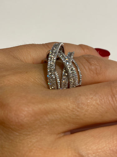 Bague Bague bombée or blanc et diamants 58 Facettes