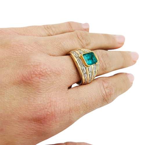 Bague 58 Bague or jaune, émeraude 2.86 carats, diamants baguettes. 58 Facettes 30650