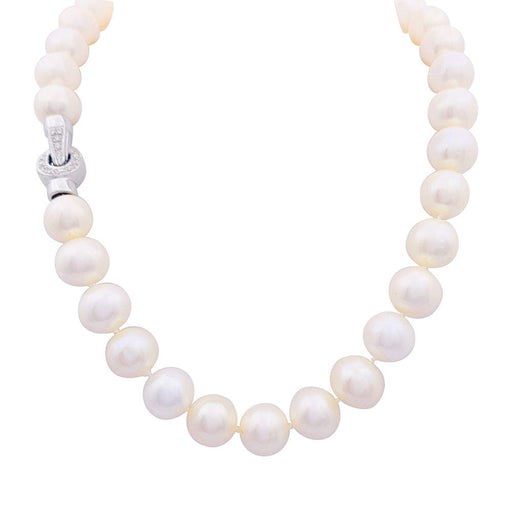 Collier Collier de perles, or blanc et diamants. 58 Facettes 33519
