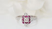 Bague 54 Bague en or blanc, rubis et diamants 58 Facettes 31939