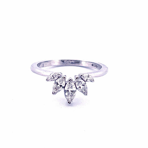 Bague 54 Bague diamants navettes 58 Facettes