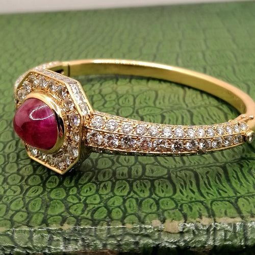 Bracelet OJ PERRIN - Bracelet or jaune diamants rubis cabochon 58 Facettes 2846