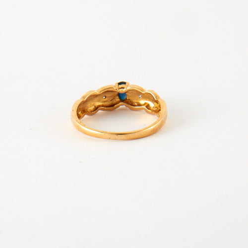 Bague 52 Bague Or jaune Saphir et éclats de diamants 58 Facettes