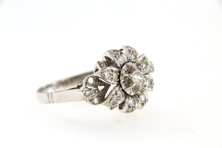 Bague Bague Margueritte en Or gris et diamants 58 Facettes 6327i