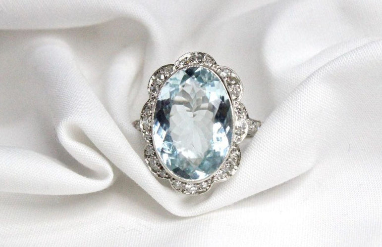 Bague 54.5 Bague de style Art Déco en platine avec diamants et aigue-marine centrale 58 Facettes
