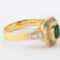 Bague 55 Bague en or 18 carats, diamants et émeraude 58 Facettes