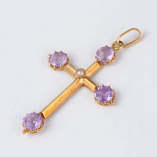 Pendentif Croix ancienne ornée d'améthystes et perle 58 Facettes