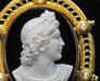 Brooch Gold brooch and onyx cameo of Apollo of Belvedere 58 Facettes