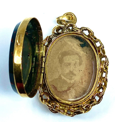 Pendentif Pendentif ouvrant jaspe sanguin perles fines rubis 58 Facettes AB172