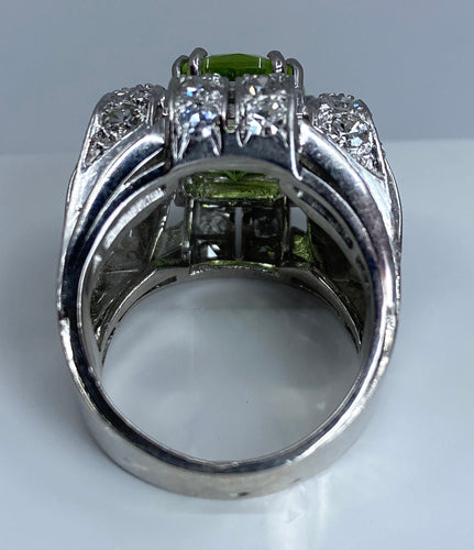 Bague Bague Art Déco Platine diamants et péridot 58 Facettes