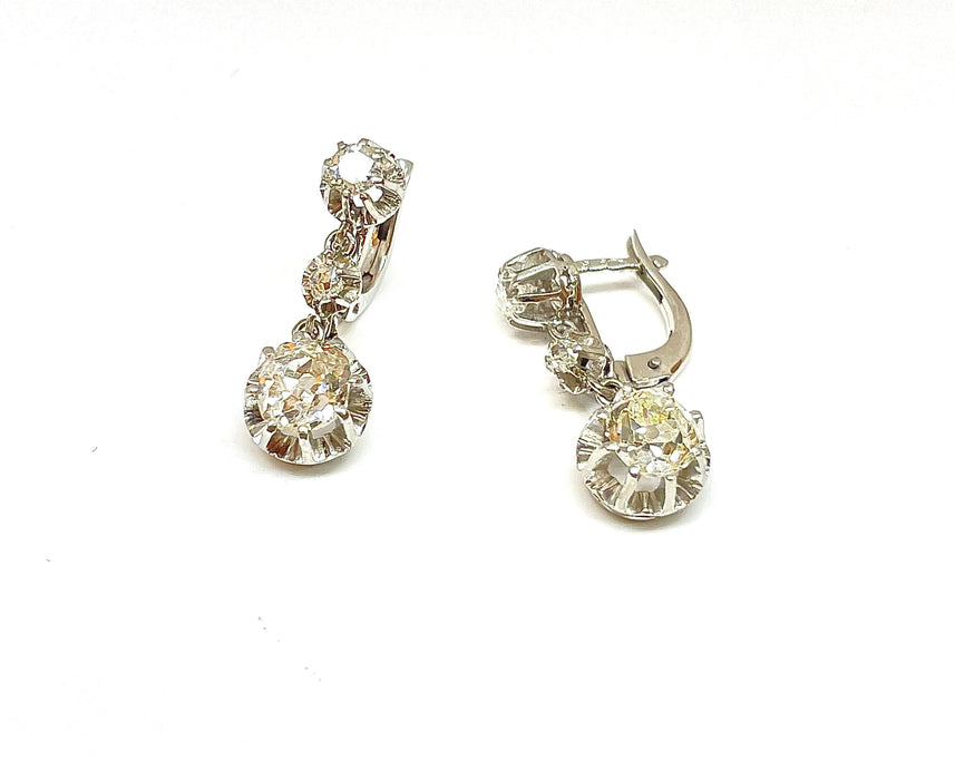 Boucles d'oreilles Dormeuses en or blanc, diamants 58 Facettes