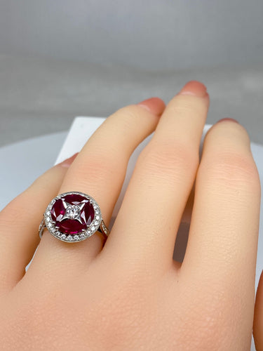 Bague Bague en Or jaune, Rubis navettes & diamants 58 Facettes