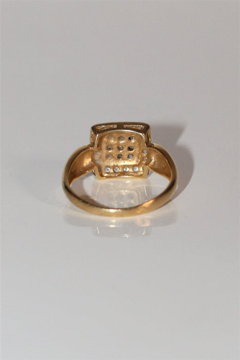 Bague 57 Bague carrée, pavage diamants 58 Facettes 517