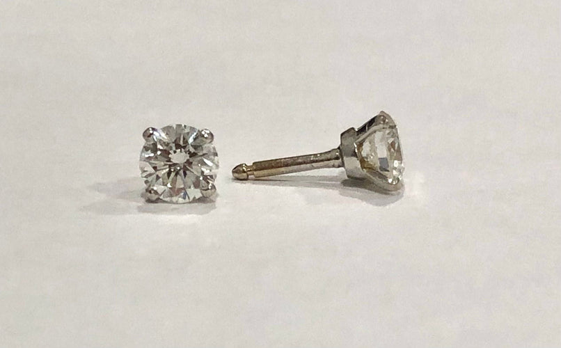 Boucles d'oreilles Boucles d'oreilles puces diamants or blanc 58 Facettes