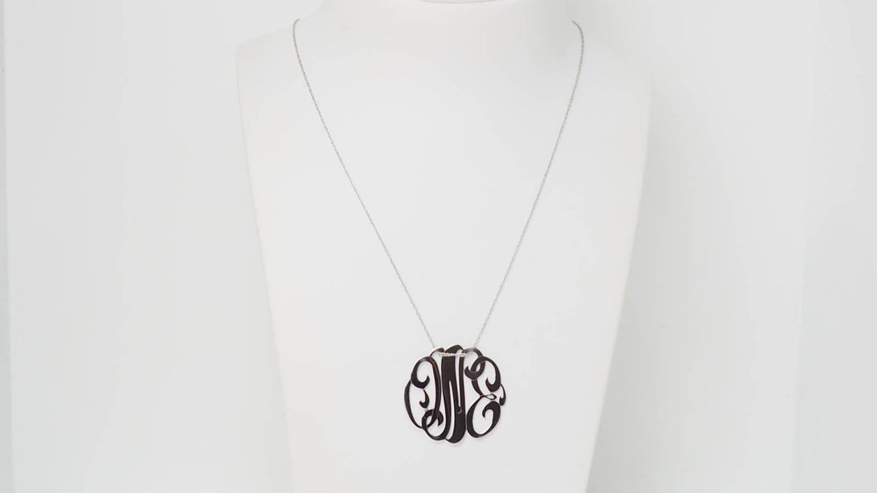 Collier Collier Ginette NY Monogram "One" 58 Facettes 32299