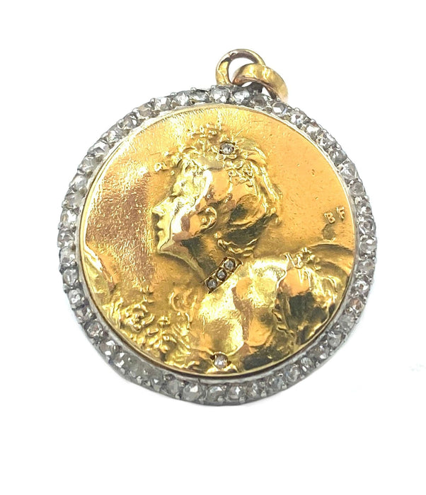 Pendentif Médaille Art Nouveau or jaune et diamants 58 Facettes